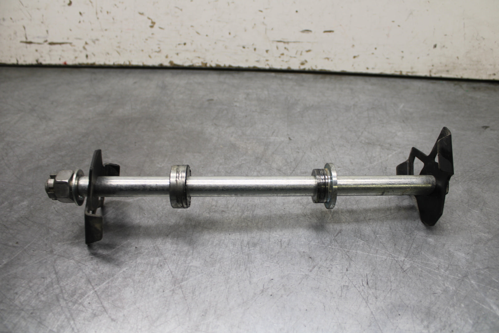 24 KAWASAKI NINJA 500 ABS REAR AXLE BACK WHEEL RIM PIVOT BOLT AXEL BB730