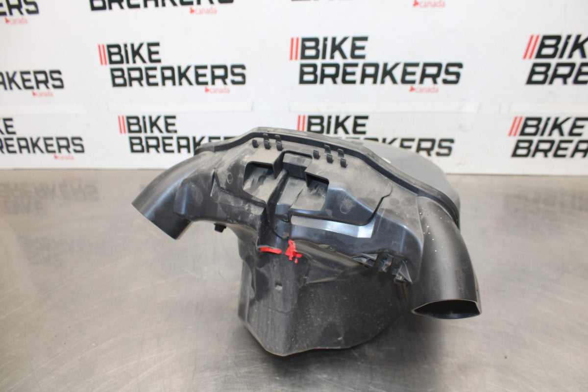 20-23 BMW F900R AIRBOX AIR INTAKE FILTER BOX BB923