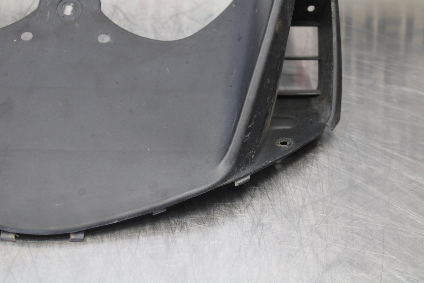 03 SUZUKI SV650S LOWER FRONT UPPER INNER HEADLIGHT COWL FAIRING  BB167