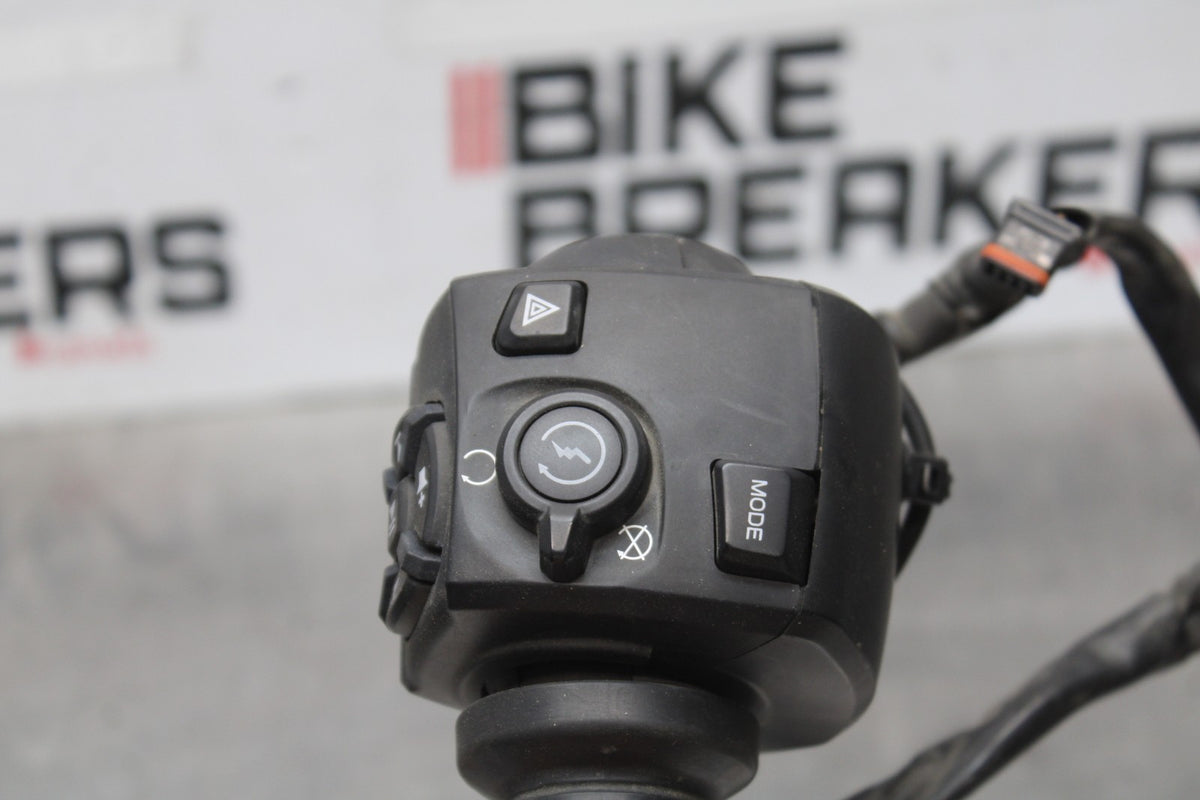 22 HARLEY-DAVIDSON PAN AMERICA 1250 RIGHT HANDLE BAR KILL OFF START SWITCH BB910