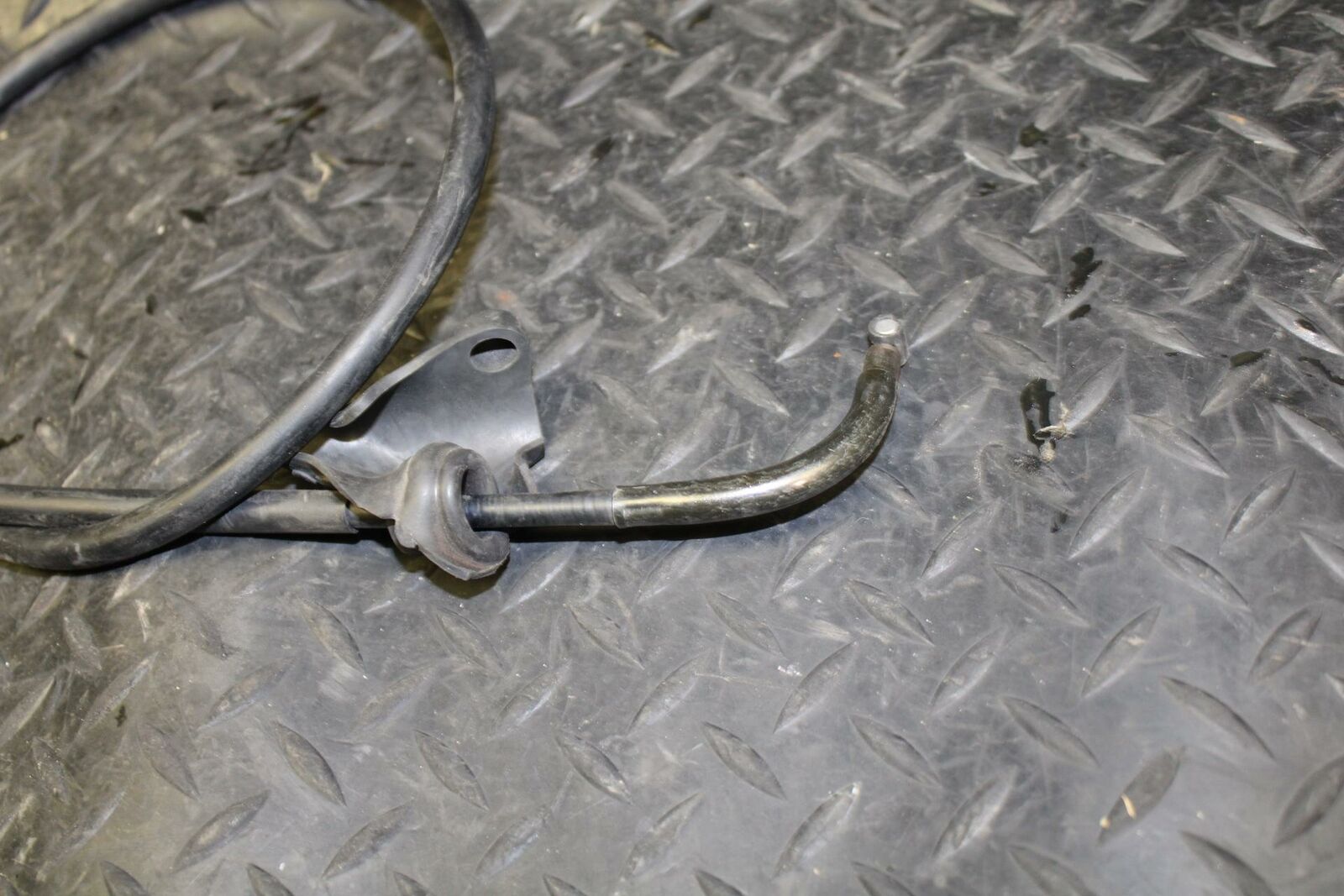 05-06 SUZUKI KATANA 750 GSX750F CLUTCH CABLE LINE bb166