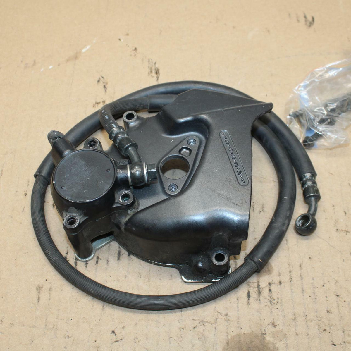 08-15 HONDA INTERCEPTOR 800 VFR800 ENGINE SPROCKET COVER BB02