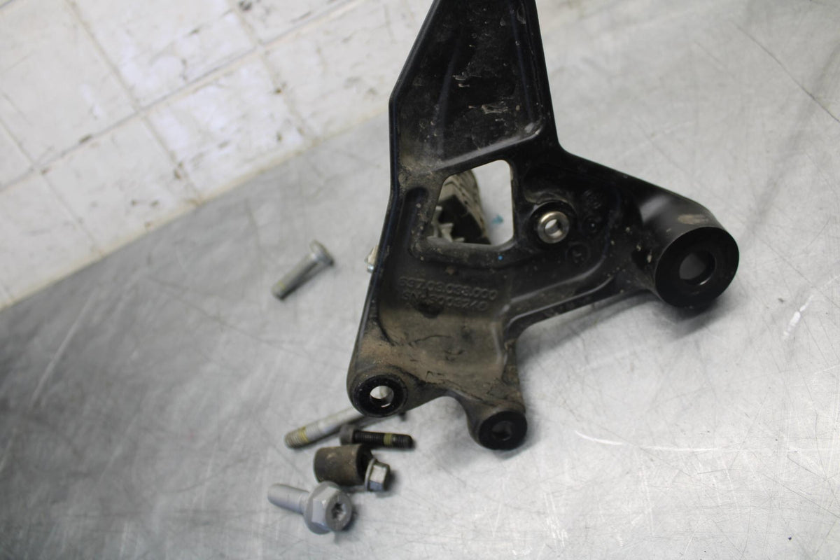 22 KTM 890 ADVENTURE   LEFT REARSET REAR SET DRIVER FOOT PEG REST STOP BB514