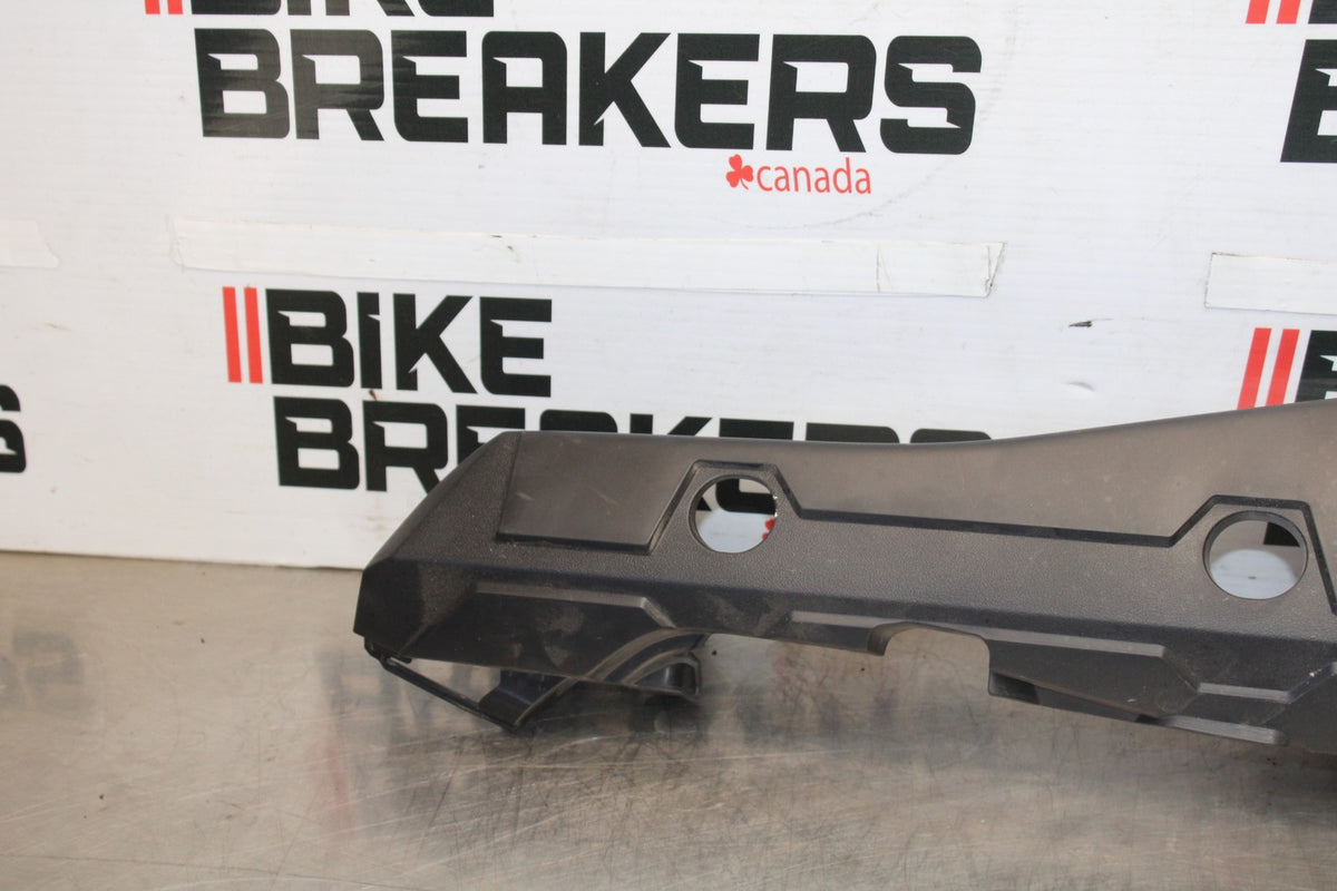 15-17 YAMAHA FJ09 LEFT REAR BACK TAIL FAIRING COWL SHROUD BB906