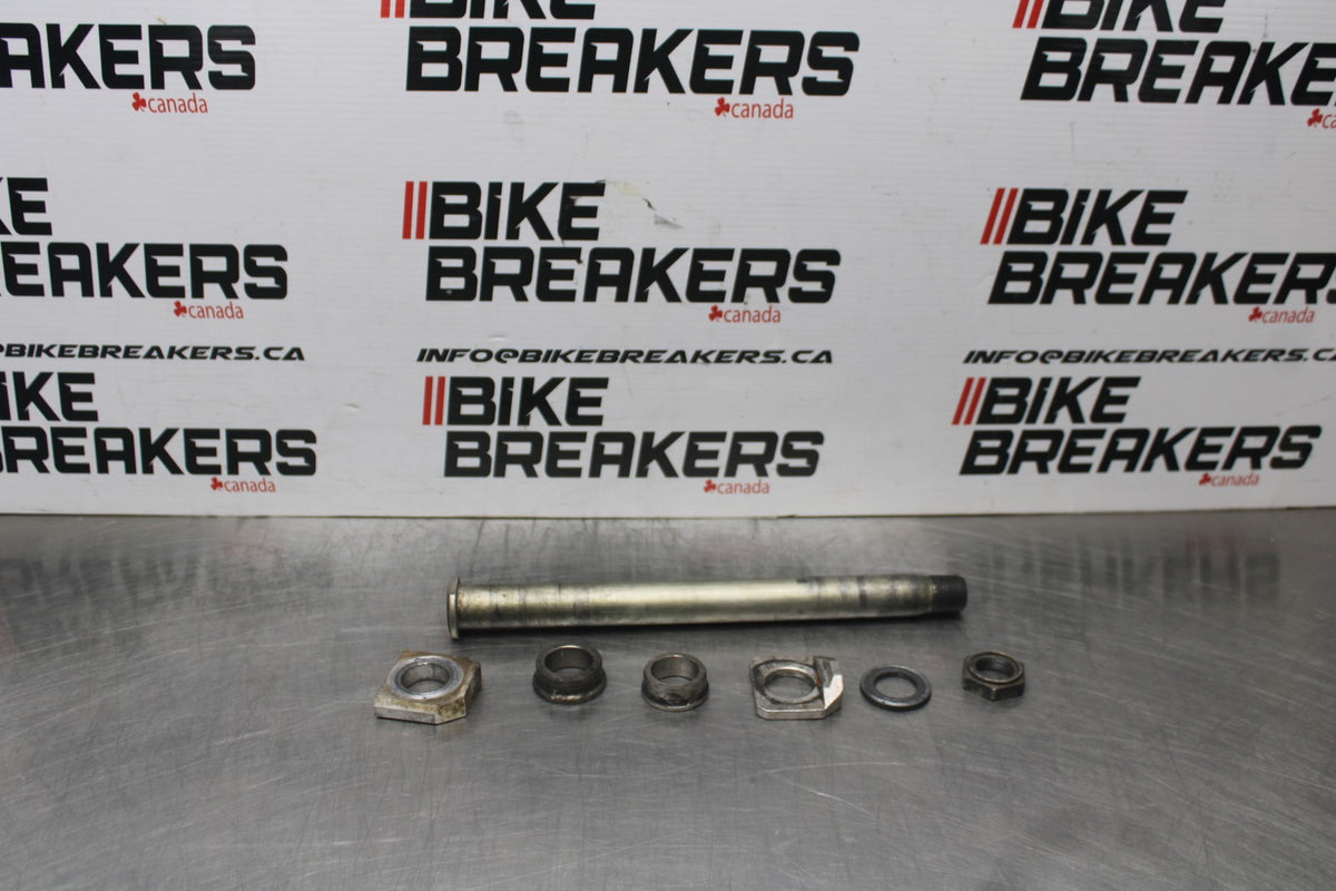06-07 SUZUKI GSXR750 REAR AXLE BACK WHEEL RIM PIVOT BOLT AXEL BB811-B