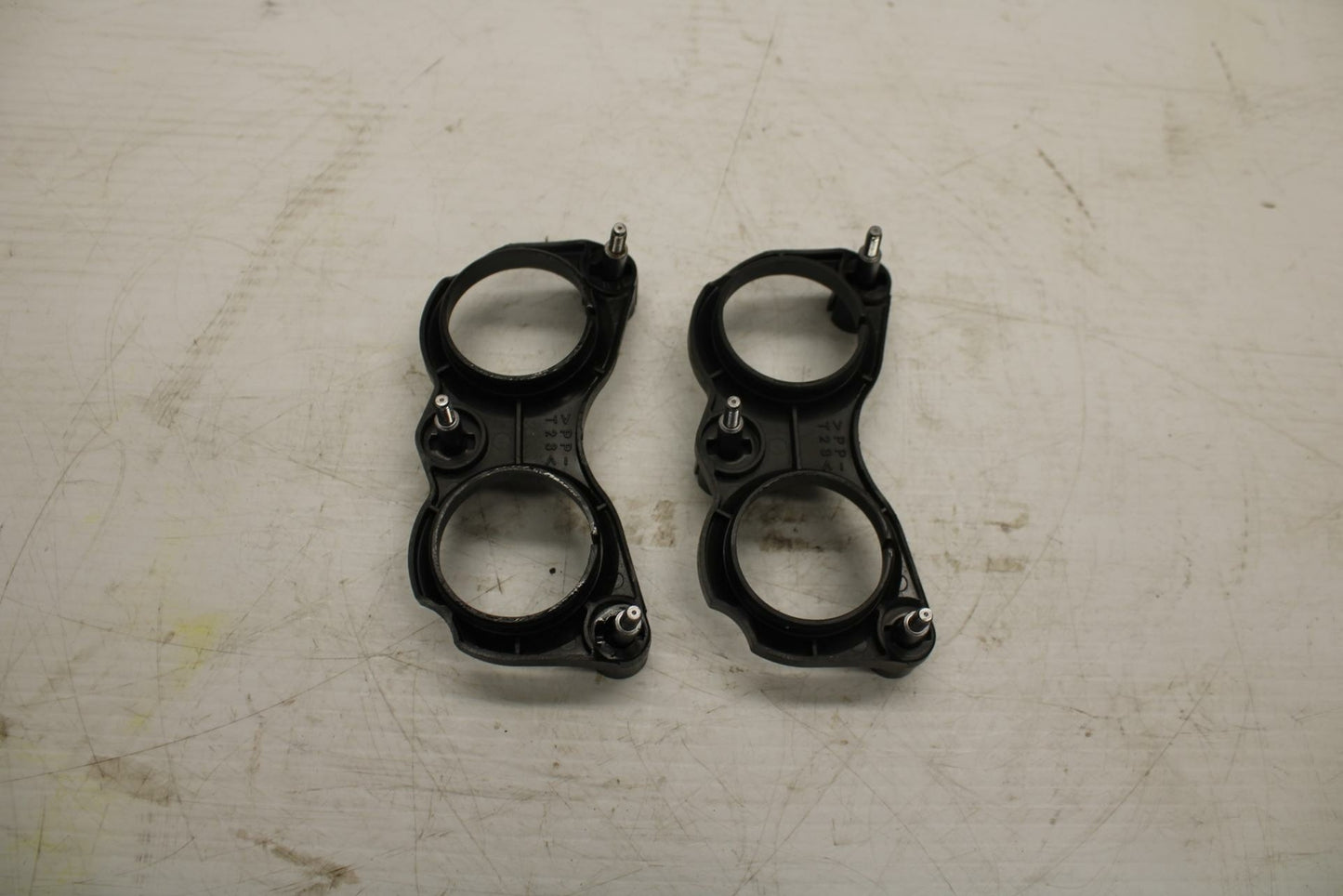07 YAMAHA YZF R6 2c0 AIRBOX INTAKE VELOCITY STACKS BB284