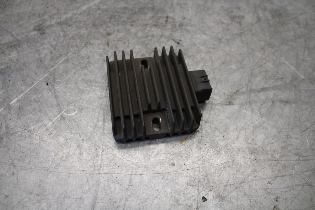 08-16 YAMAHA YZF R6 RECTIFIER VOLTAGE REGULATOR BB431