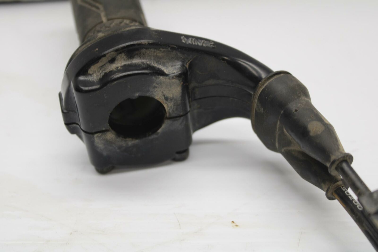 08-16 YAMAHA YZF R6 THROTTLE CABLE LINE HOUSING GUIDE TUBE BB273