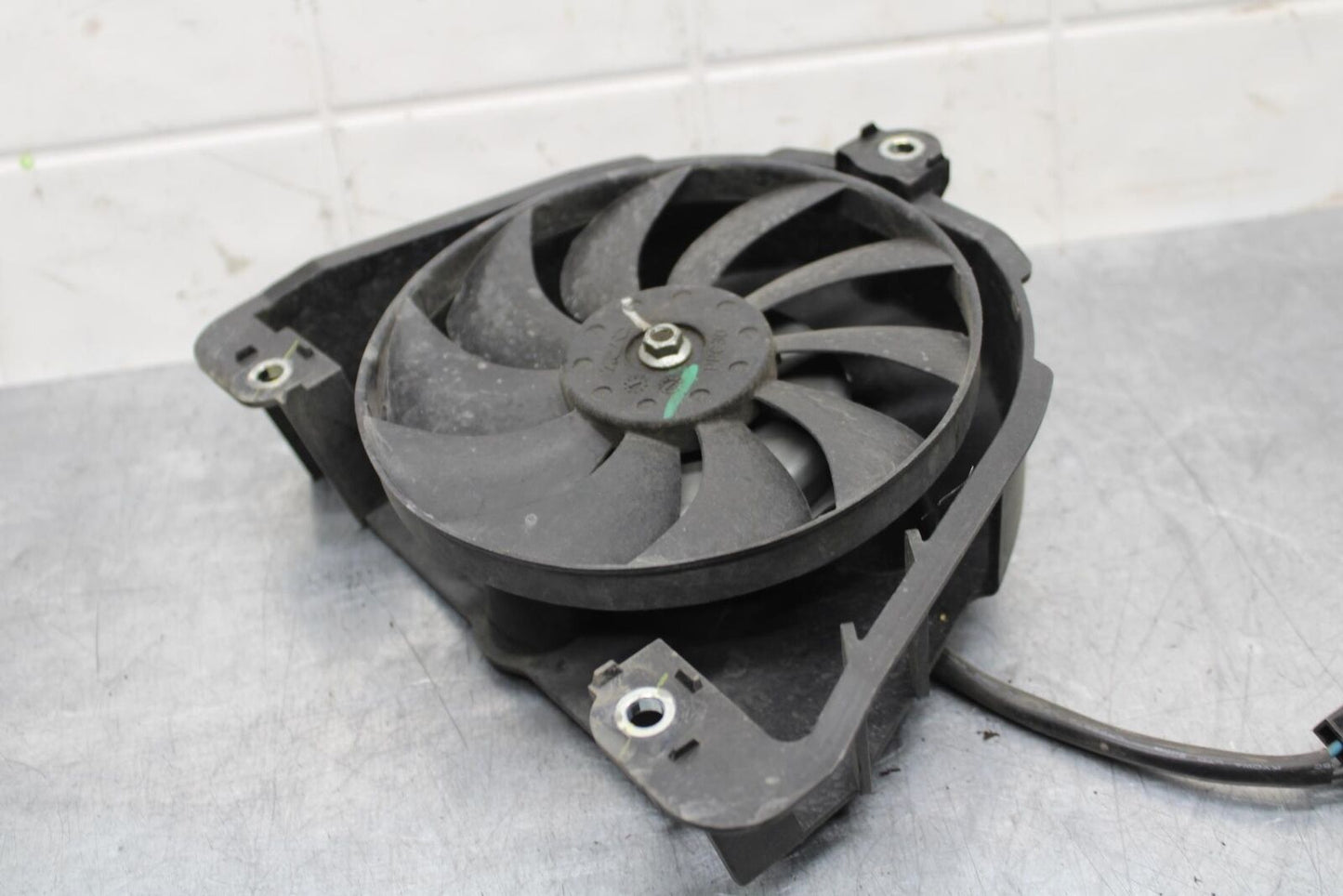 19-21 YAMAHA YZF R3 ENGINE RADIATOR COOLING FAN BB588