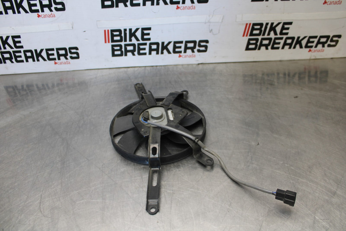 15-17 YAMAHA FJ09 ENGINE RADIATOR COOLING FAN BB906