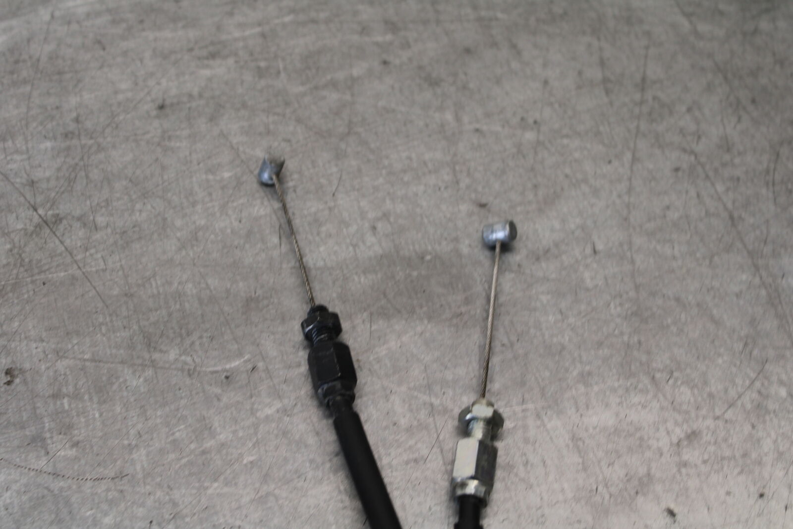 09-14 YAMAHA YZF R1 THROTTLE CABLES LINES 14B-26302-01-00 BB696