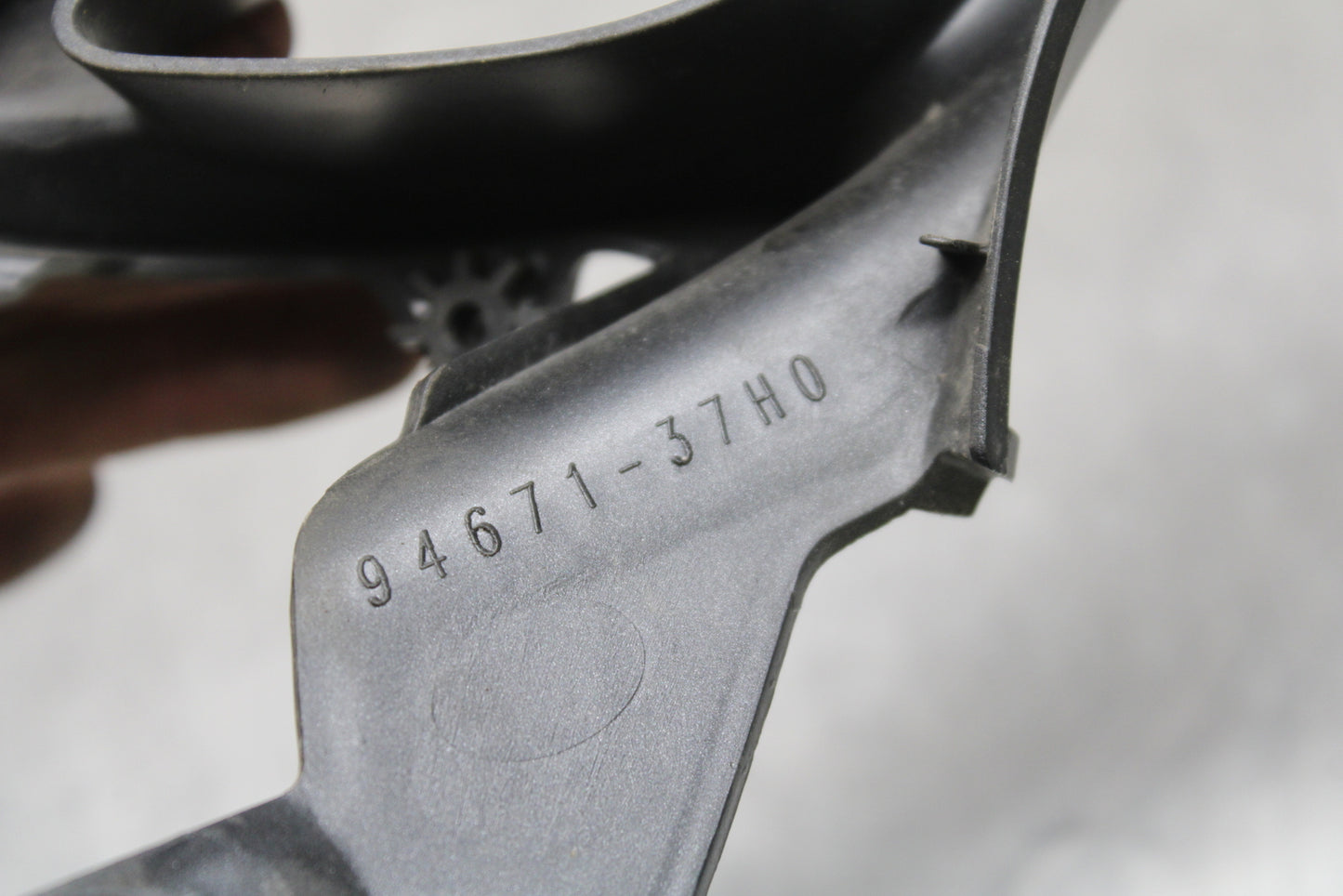 09 SUZUKI GSXR600 FRONT CENTER COWL FAIRING BB759