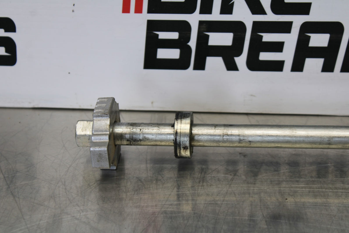 17-22 KTM 390 DUKE REAR AXLE BACK WHEEL RIM PIVOT BOLT AXEL BB180