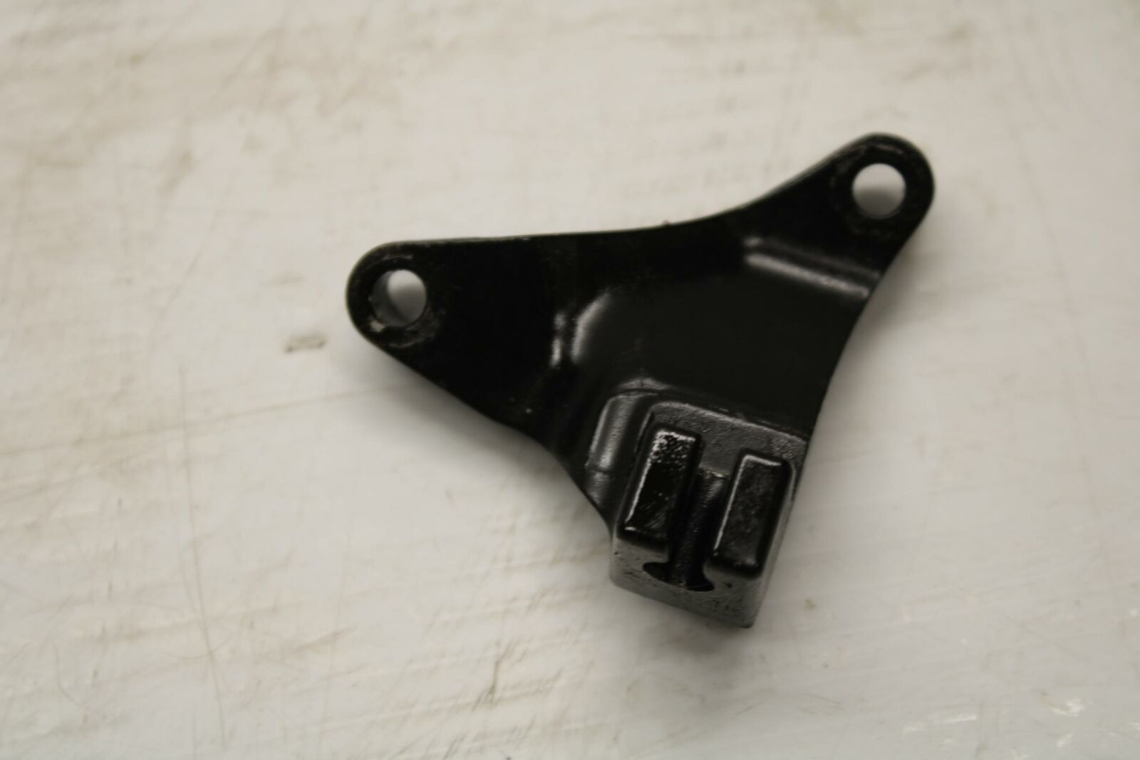 09-12 KAWASAKI NINJA ZX6R CLUTCH CABLE HOLDER MOUNT STAY BRACKET BB272