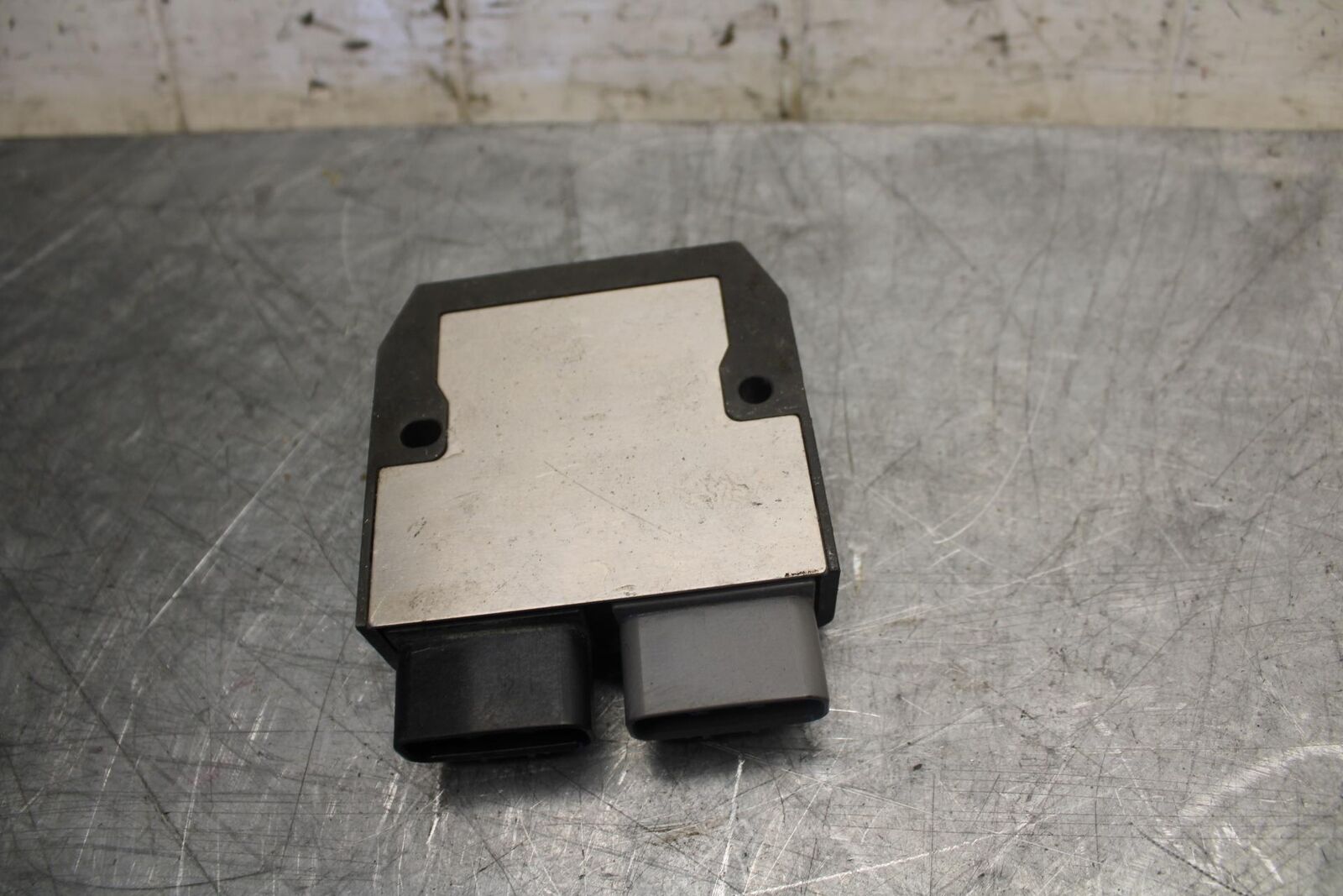2016 Yamaha XSR900 ABS RECTIFIER VOLTAGE REGULATOR BB516