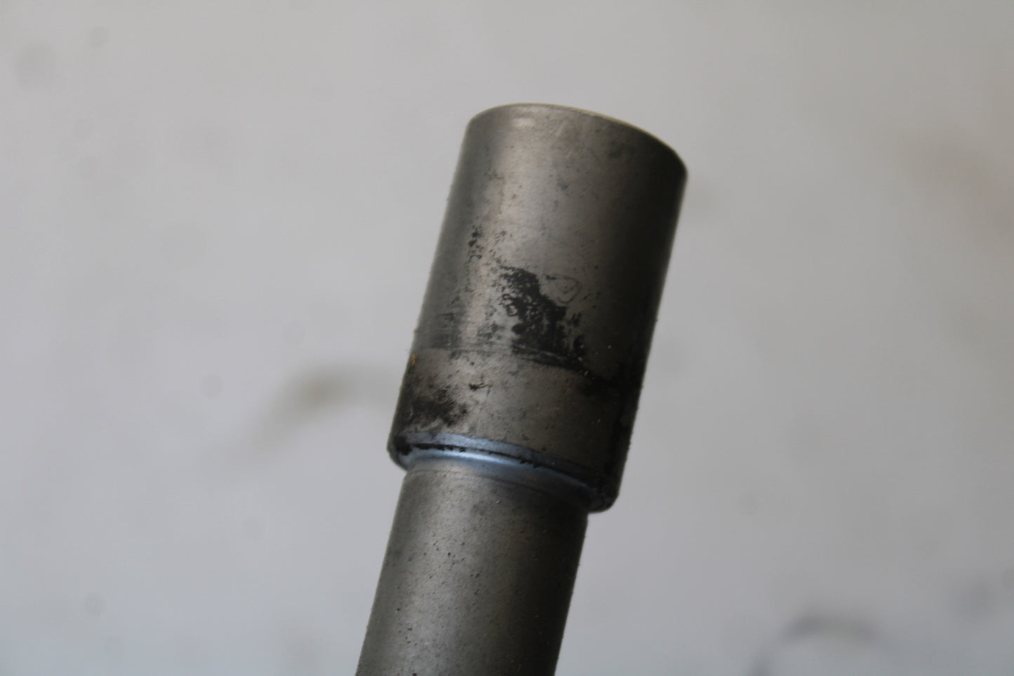 03-04 HONDA CBR600RR REAR BACK SWINGARM BOLT SUSPENSION PIVOT AXLE BB661