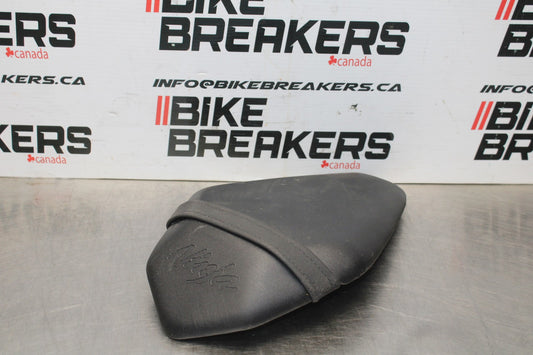 21-22 KAWASAKI NINJA ZX10R REAR BACK PASSENGER TANDEM SEAT SADDLE PILLION BB840