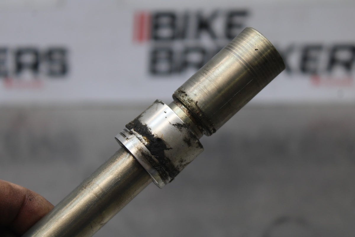12 TRIUMPH STREET TRIPLE R FRONT WHEEL RIM AXLE PIVOT BOLT BB914