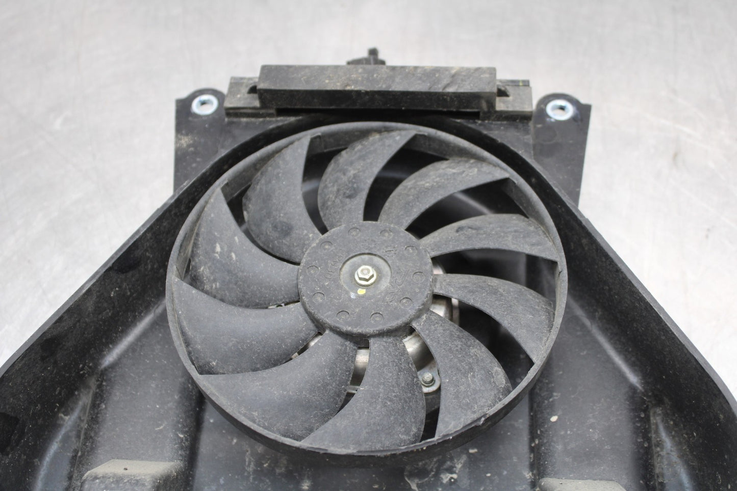 13-17 KAWASAKI NINJA 300 EX300 ABS ENGINE RADIATOR COOLING FAN BB187