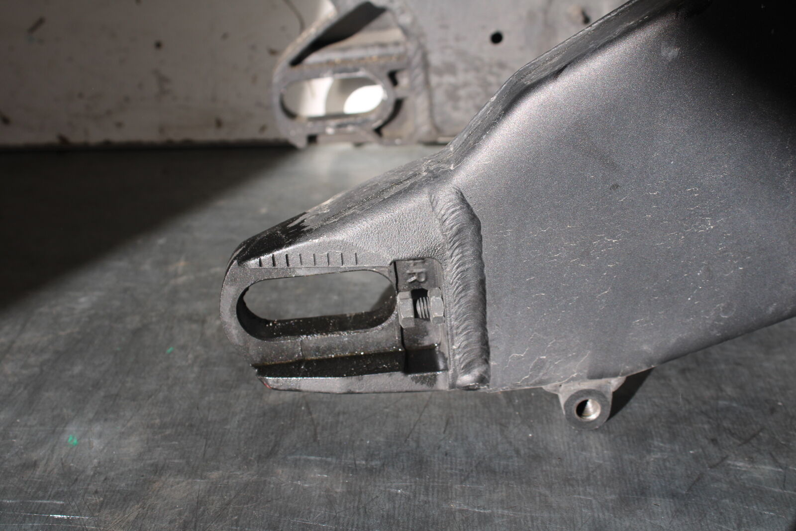 09-12 KAWASAKI NINJA ZX6R REAR SWINGARM BACK SWING ARM 33001-0212 BB698