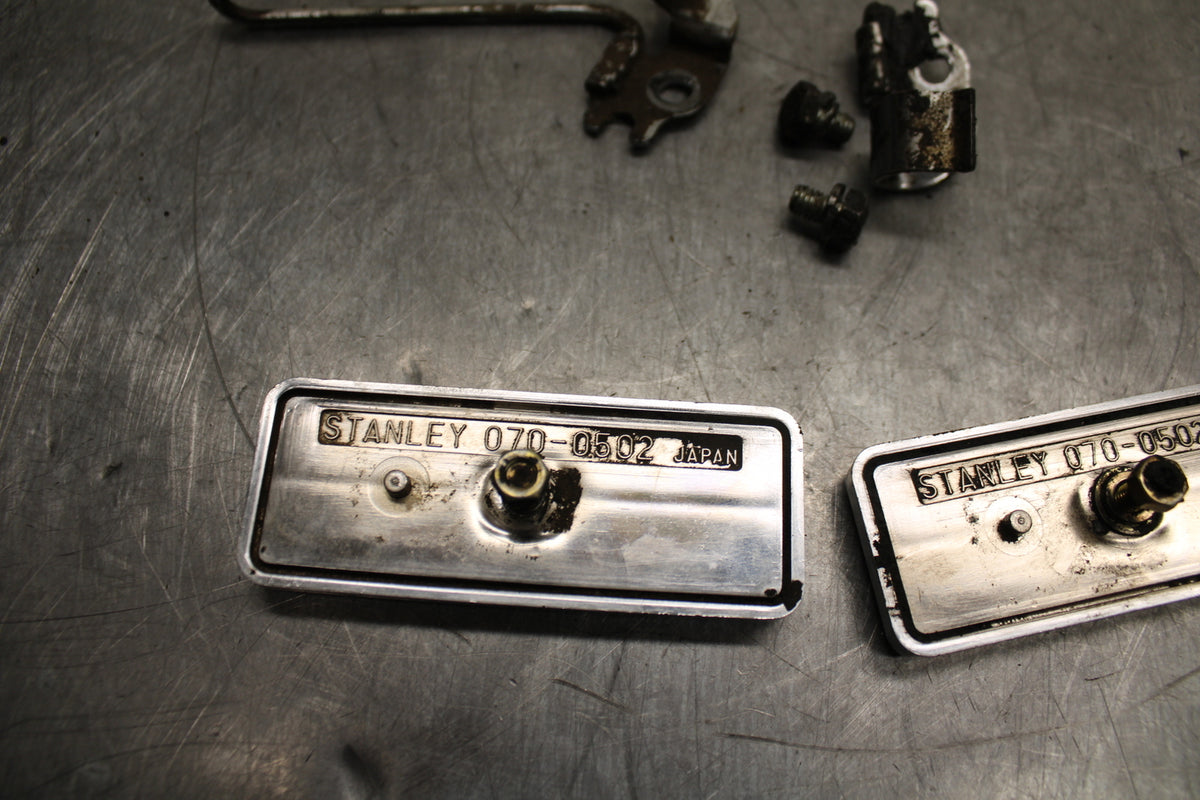 1984 Yamaha Virago 1000 REFLECTOR GARNISH MARKER BB117