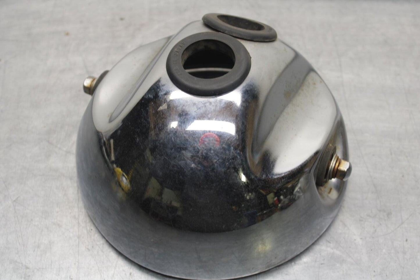 80-83 SUZUKI GS750E HEADLIGHT HEAD LIGHT LAMP TRIM  BB82
