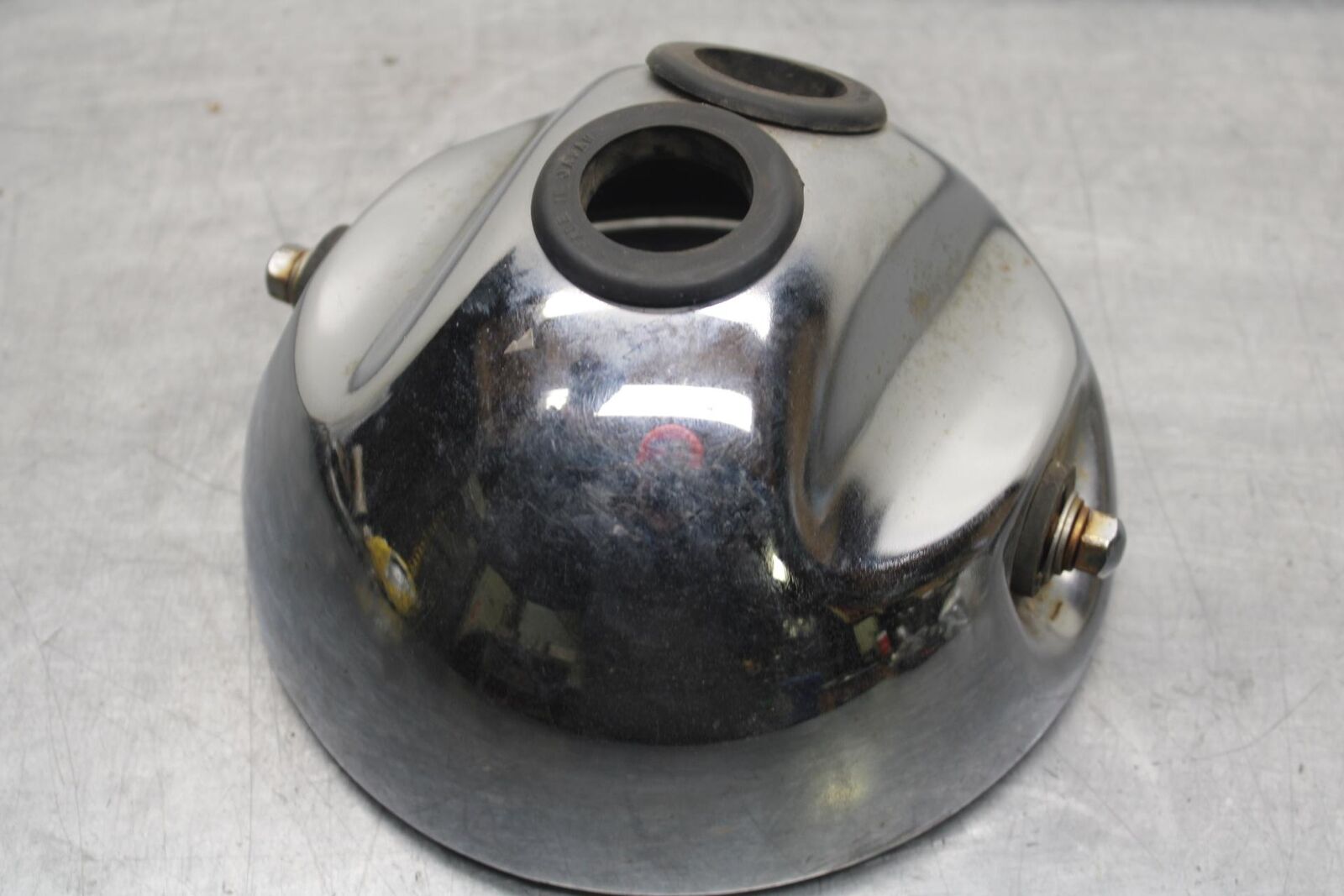 80-83 SUZUKI GS750E HEADLIGHT HEAD LIGHT LAMP TRIM  BB82