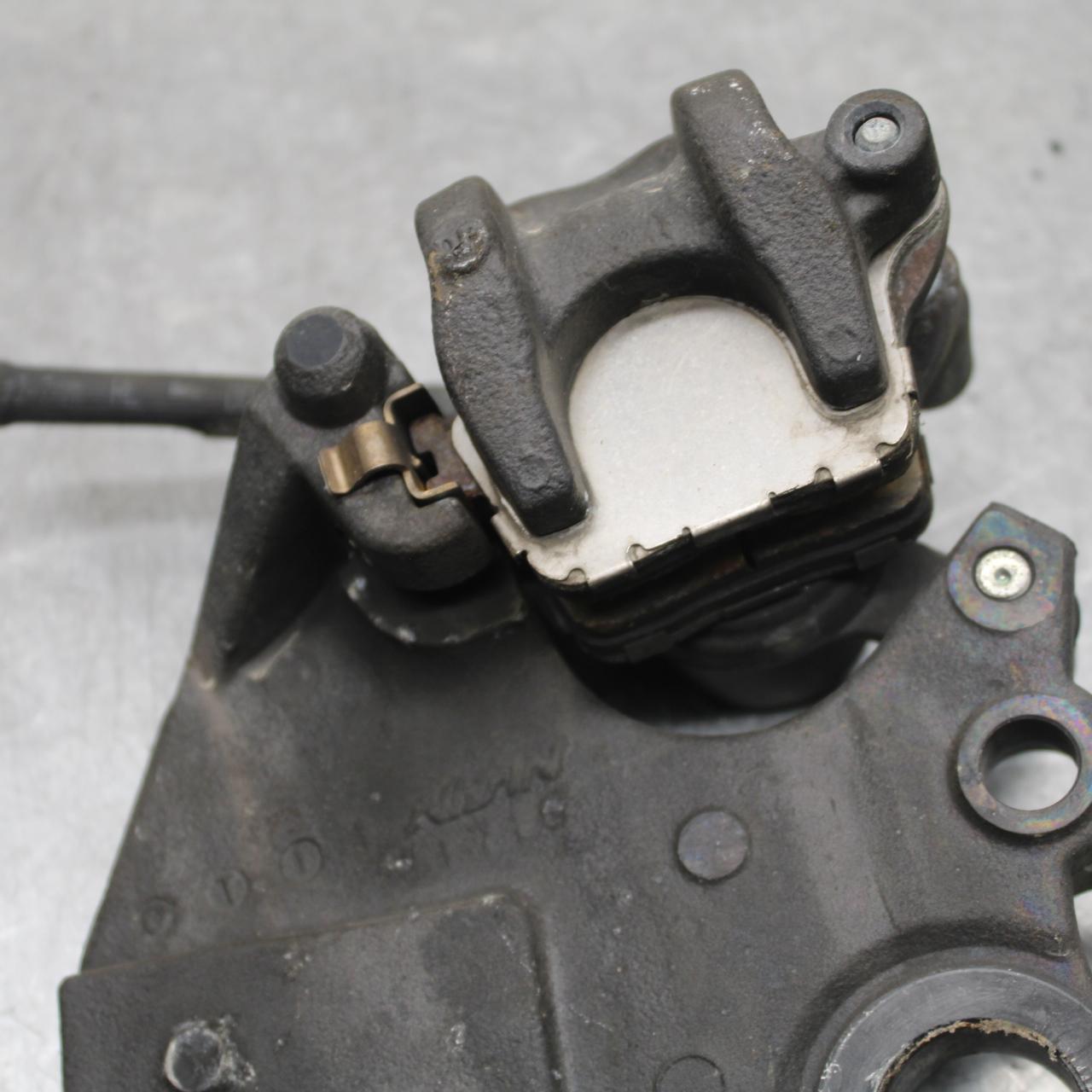 21 KAWASAKI NINJA ZX6R REAR BACK BRAKE CALIPER W MOUNT BRACKET  BB647