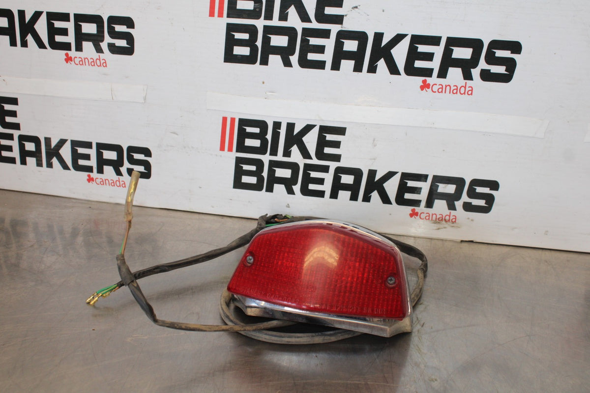 95 HONDA SHADOW 1100 TAILLIGHT REAR TAIL BRAKE LIGHT BB885