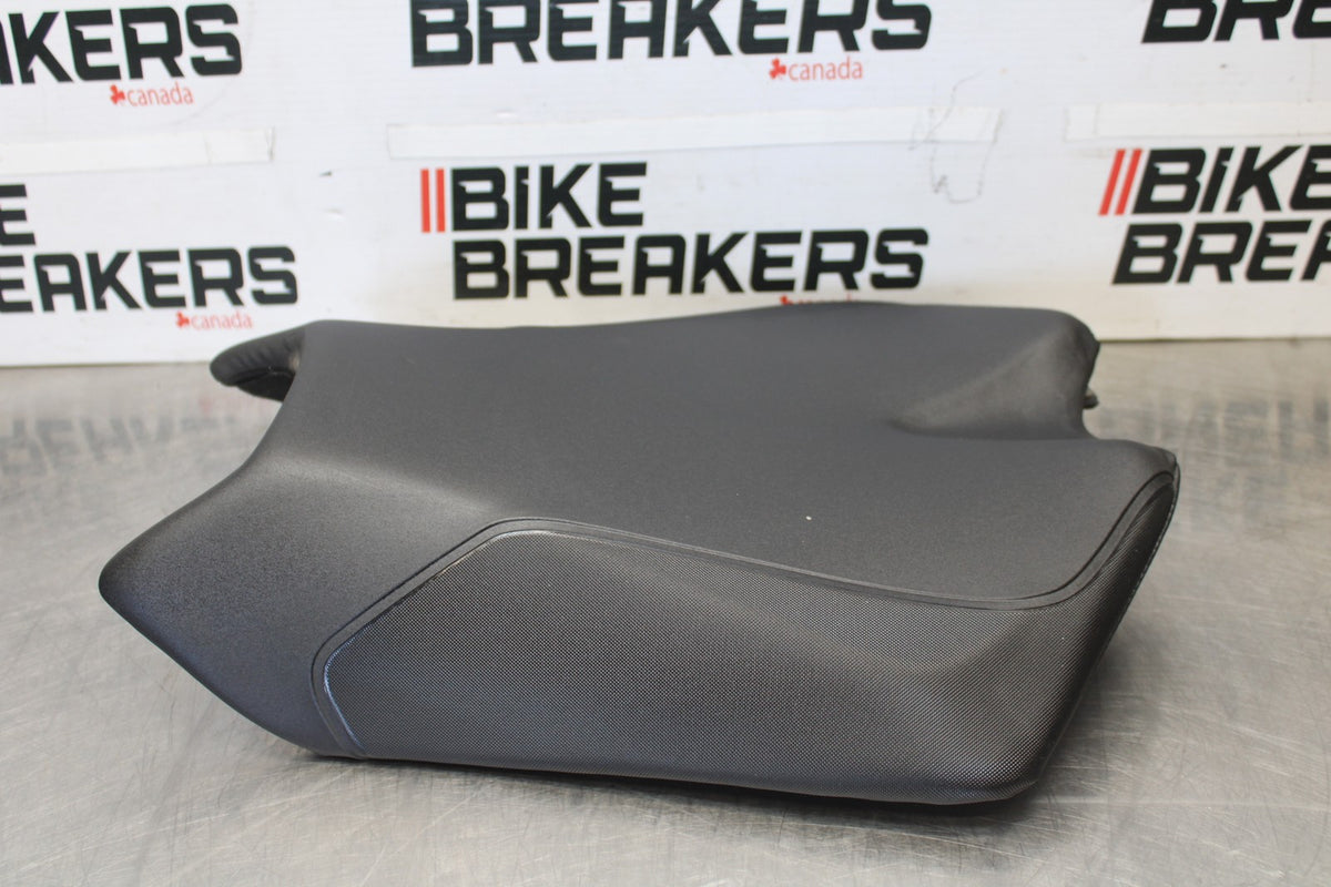 16 APRILIA TUONO V4 1100 FRONT DRIVERS SEAT PAD SADDLE PILLION BB905
