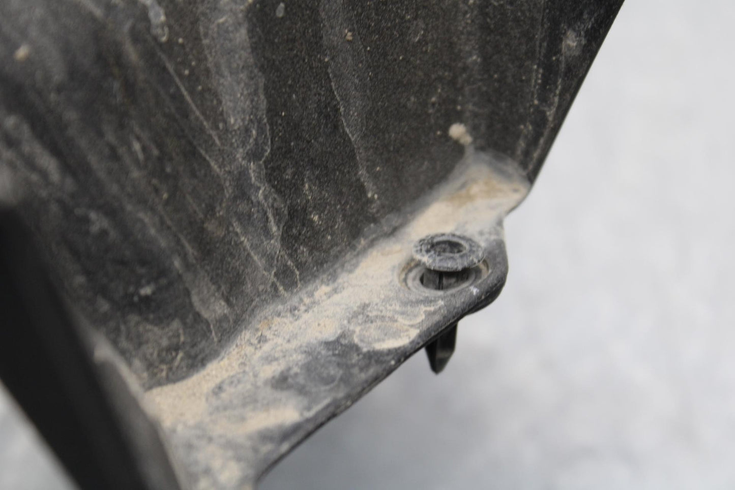 20 KAWASAKI Z400 ER400 ABS REAR BACK DRIVE CHAIN GUARD COVER SHIELD BB586