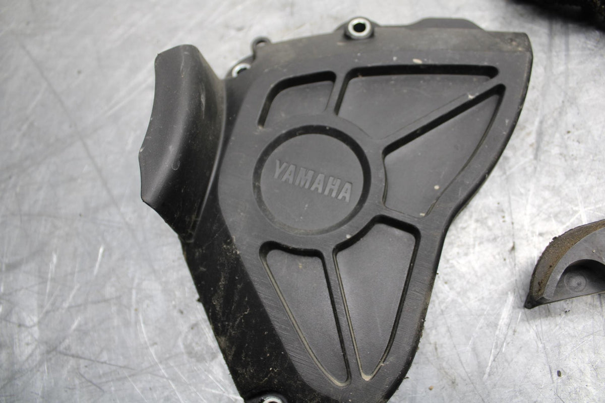 18 YAMAHA YZF R1  ENGINE SPROCKET COVER BB473