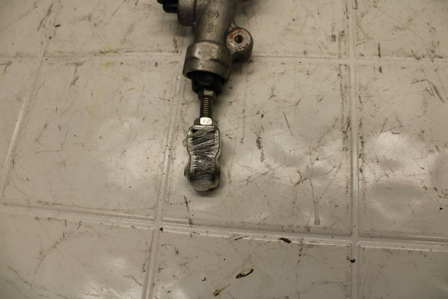 06-07 SUZUKI GSXR750 REAR BACK BRAKE MASTER CYLINDER W RESERVOIR BB300 B