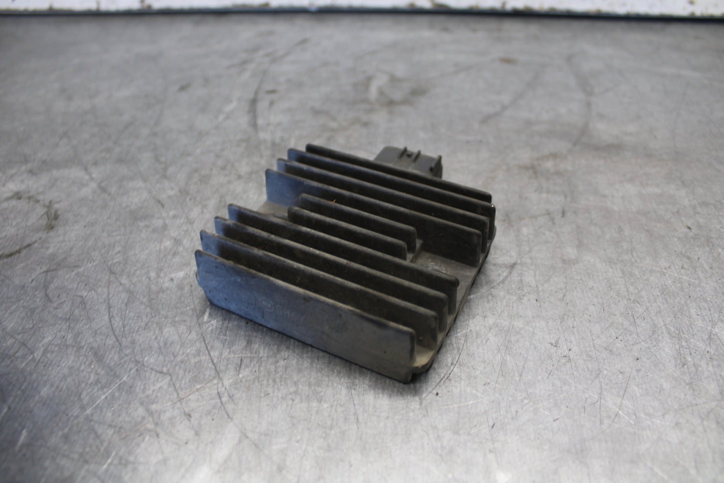 05-06 YAMAHA ROYAL STAR RECTIFIER VOLTAGE REGULATOR BB697