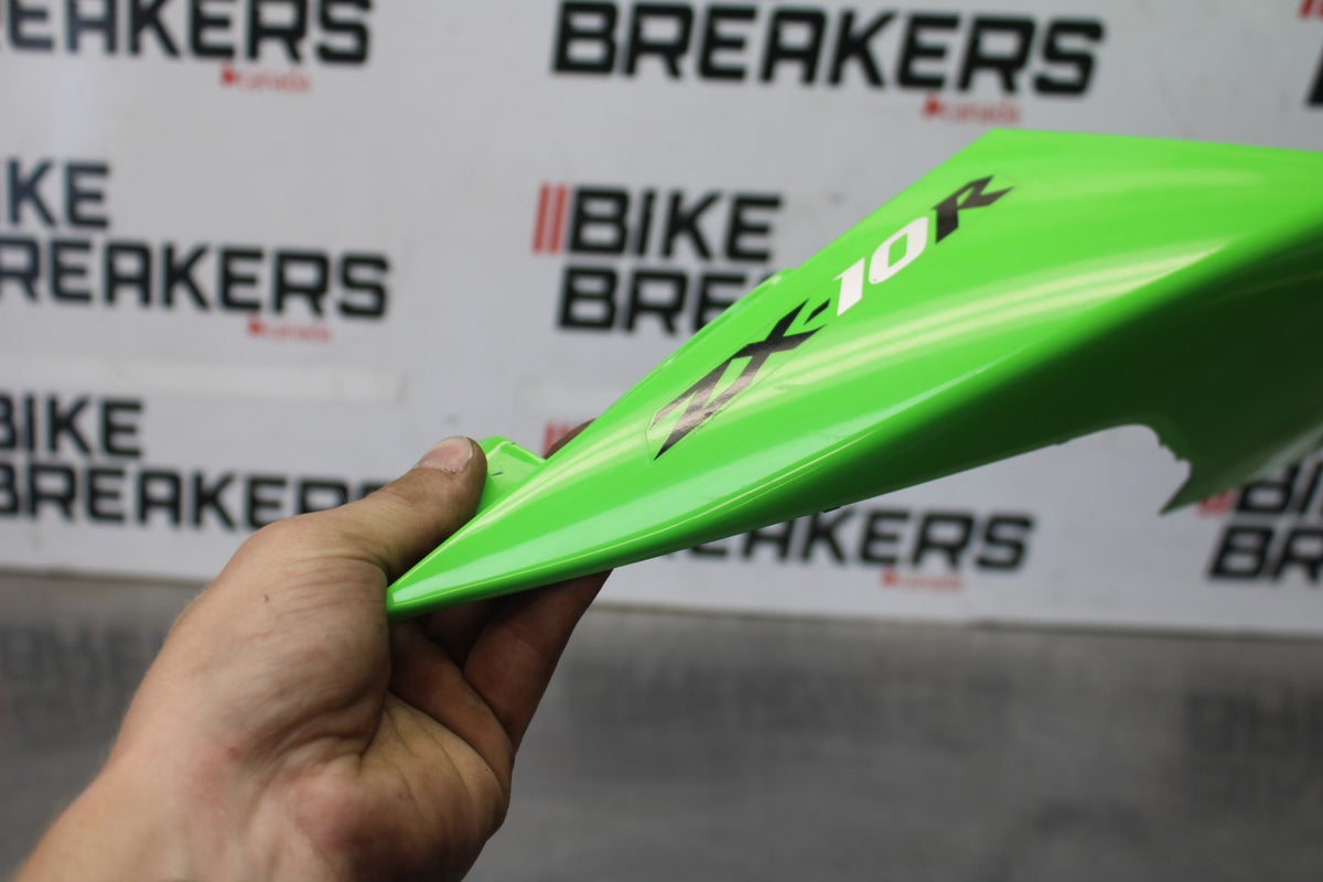 08 KAWASAKI NINJA ZX10R RIGHT REAR BACK TAIL FAIRING COWL SHROUD BB902