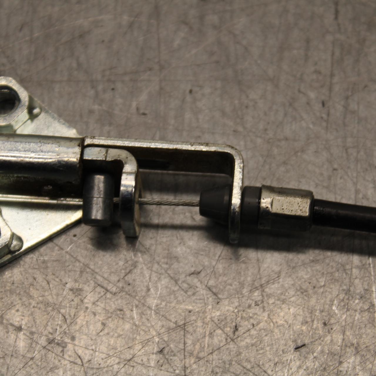 21 KAWASAKI NINJA ZX6R REAR PASSENGER SEAT LATCH LOCK ASSEMBLY BB647