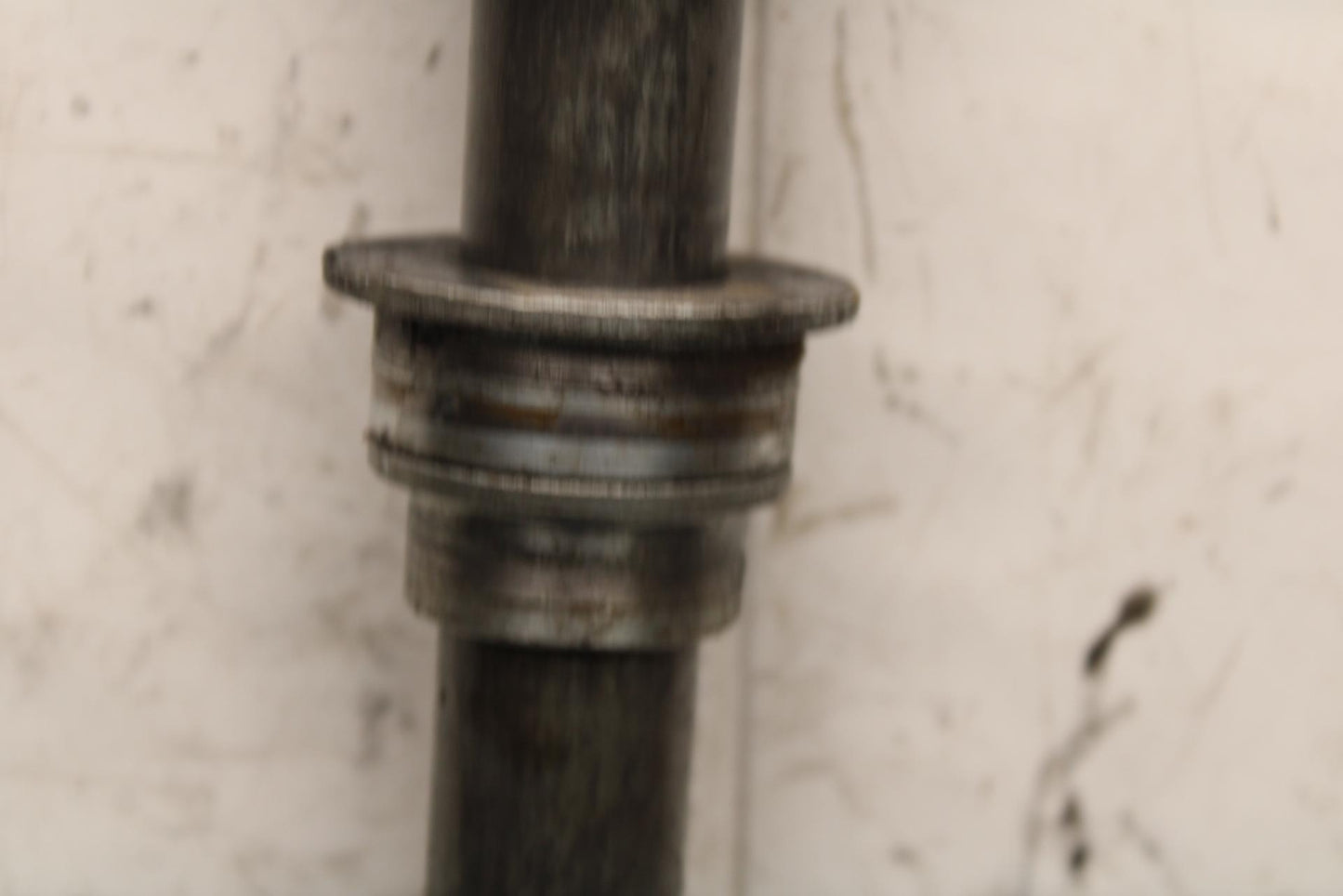 2000 Kawasaki Ninja ZX12R ZX1200A REAR AXLE BACK WHEEL RIM PIVOT BOLT AXEL BB565