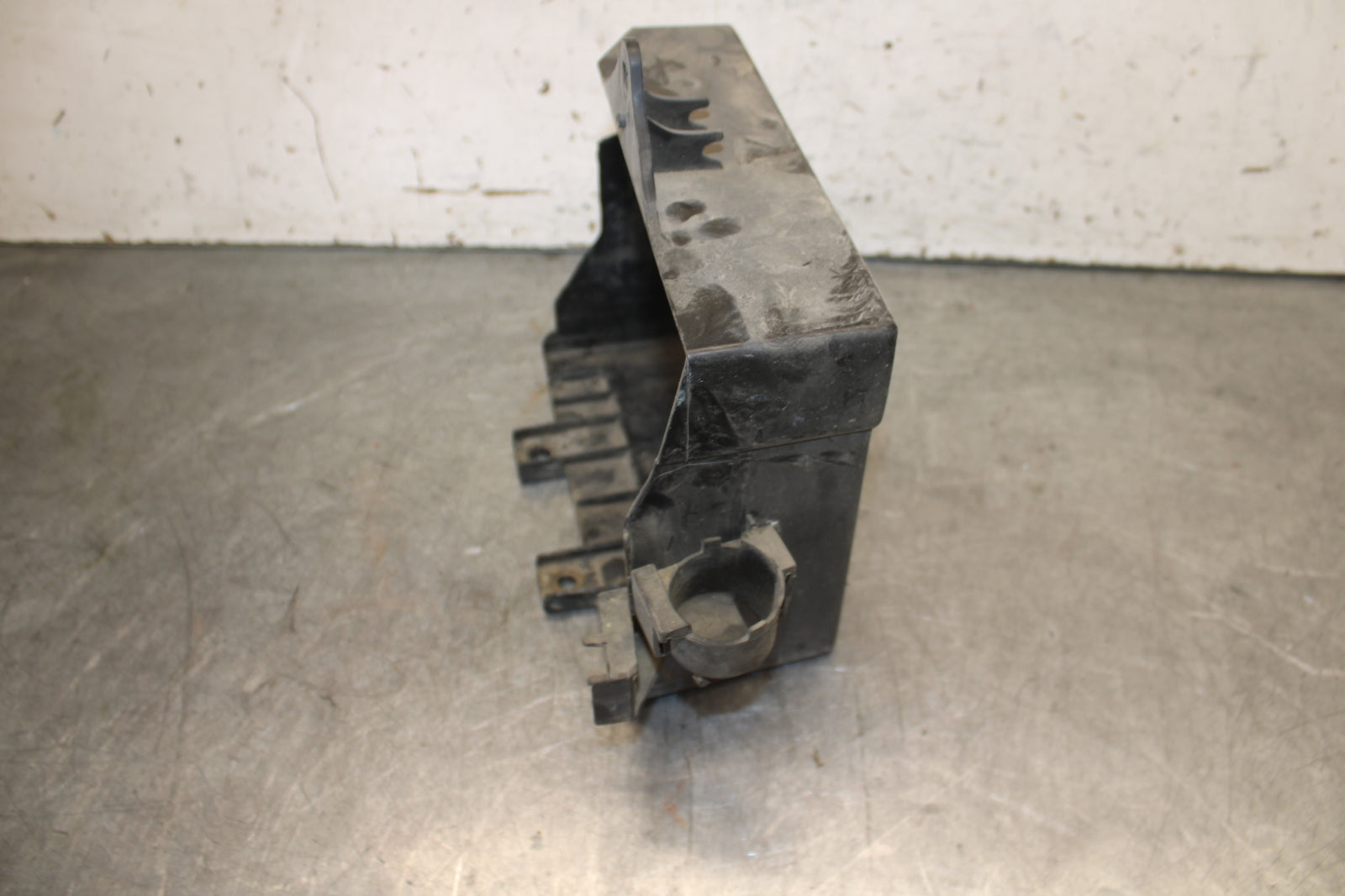 93-00 HONDA GOLDWING 1500 GL1500SE BATTERY TRAY BOX HOLDER BB700