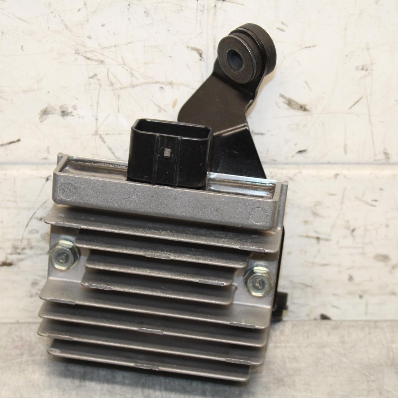 19-22 KAWASAKI Z400 RECTIFIER VOLTAGE REGULATOR BB70