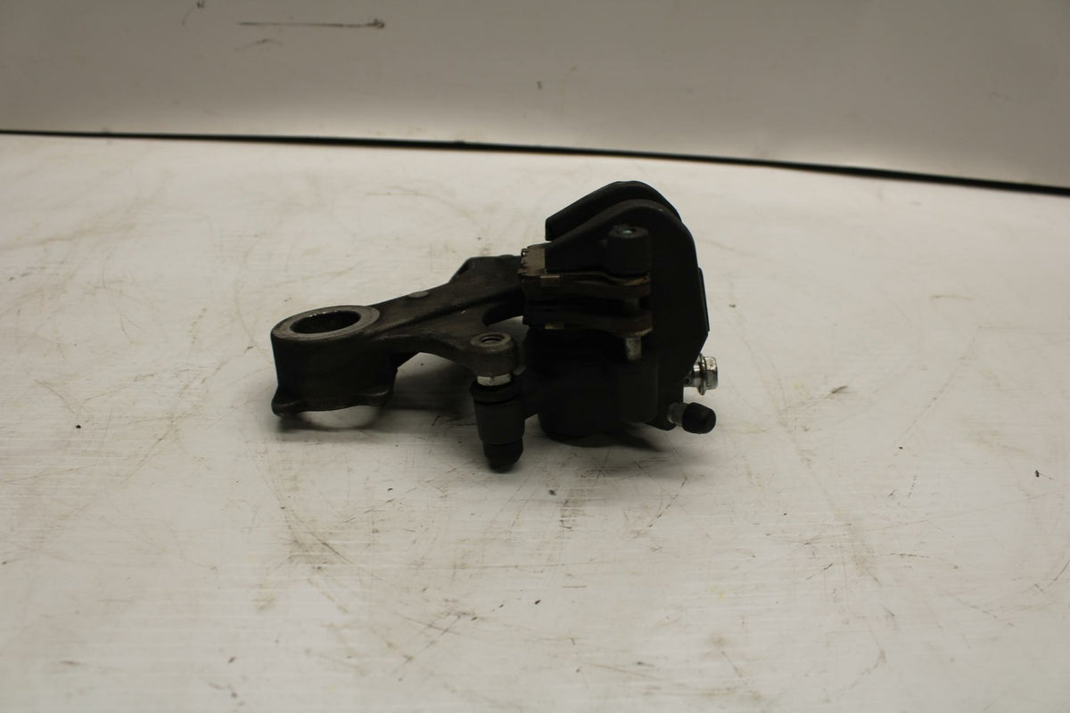 11-21 SUZUKI GSXR600 REAR  BRAKE CALIPER W MOUNT BRACKET 69100-47H10-999 BB260