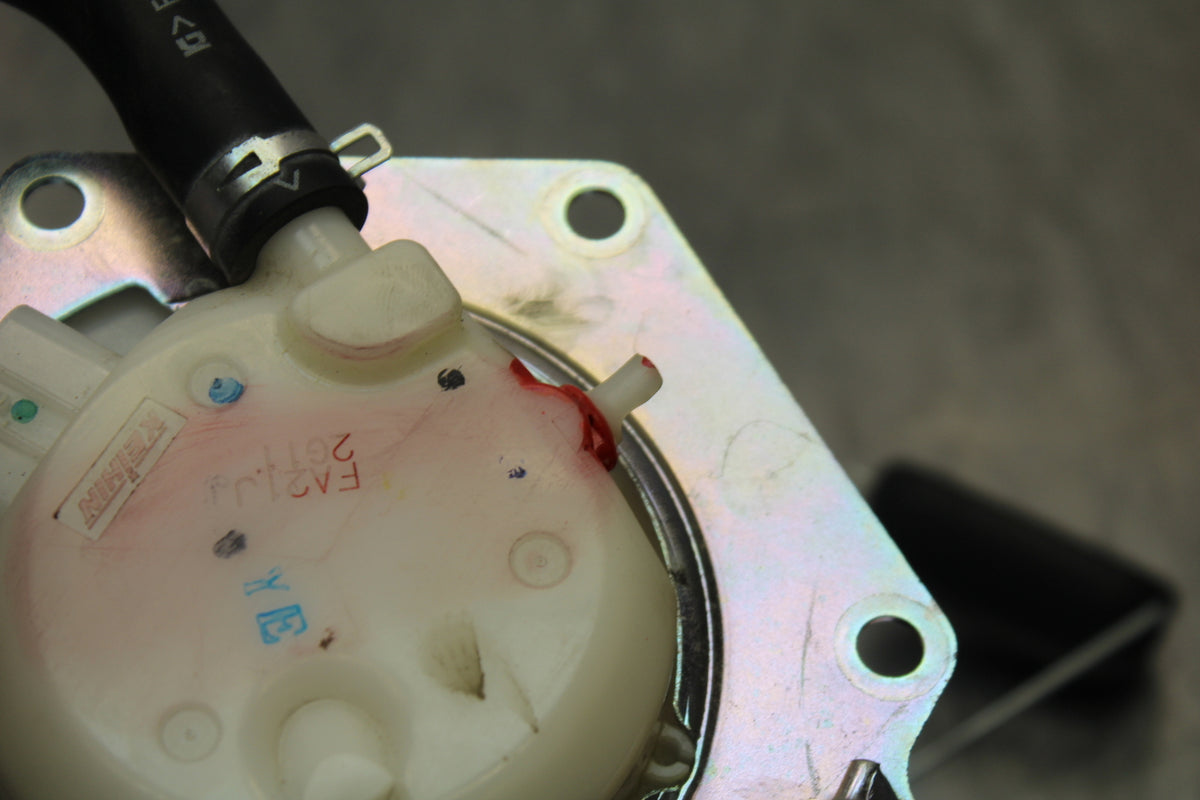 15-16 HONDA CB300F FUEL PUMP GAS PETROL SENDER UNIT BB150