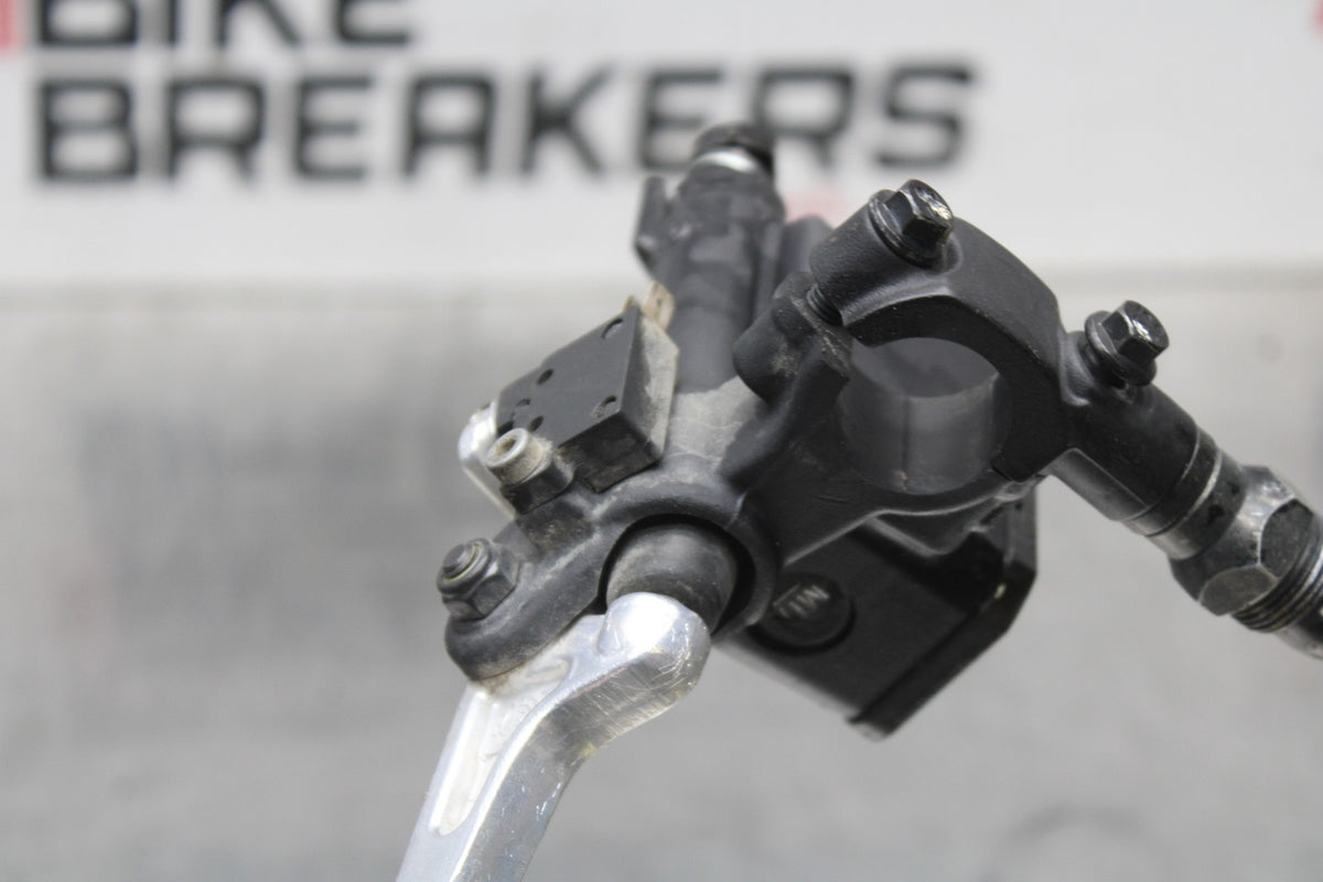 19 MOTO GUZZI V7 III FRONT BRAKE MASTER CYLINDER w/ LEVER BB831