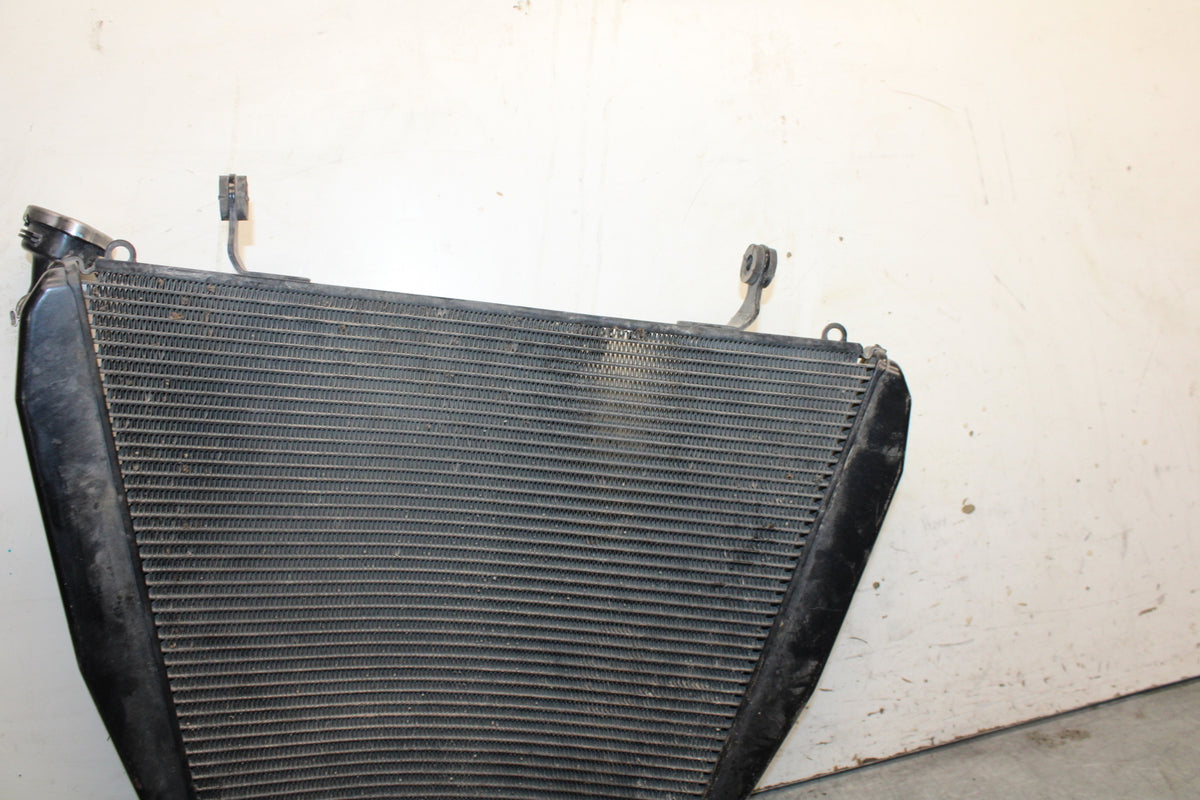 17-21 HONDA CBR1000RR SP ENGINE RADIATOR MOTOR COOLER COOLING RADIATER BB681