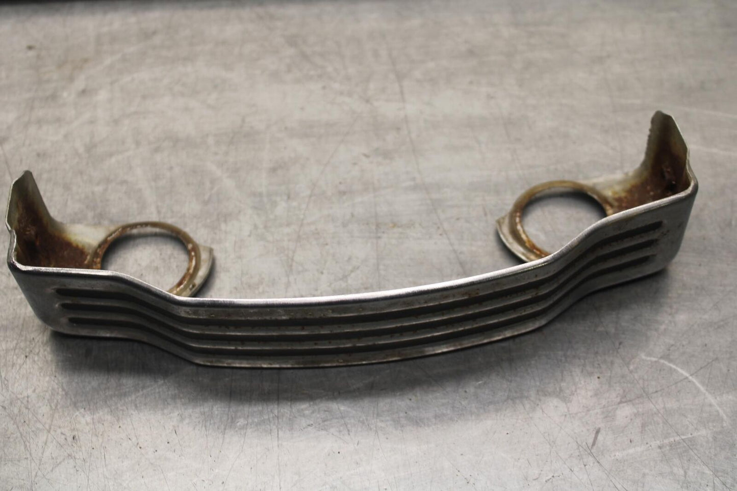 80-83 SUZUKI GS750E LOWER TRIPLE STEM COVER TRIM BB82