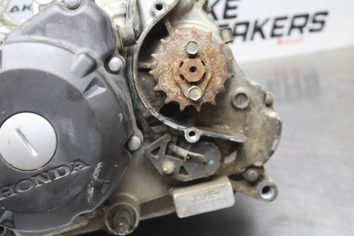 08 HONDA CBR125R ENGINE MOTOR BB804