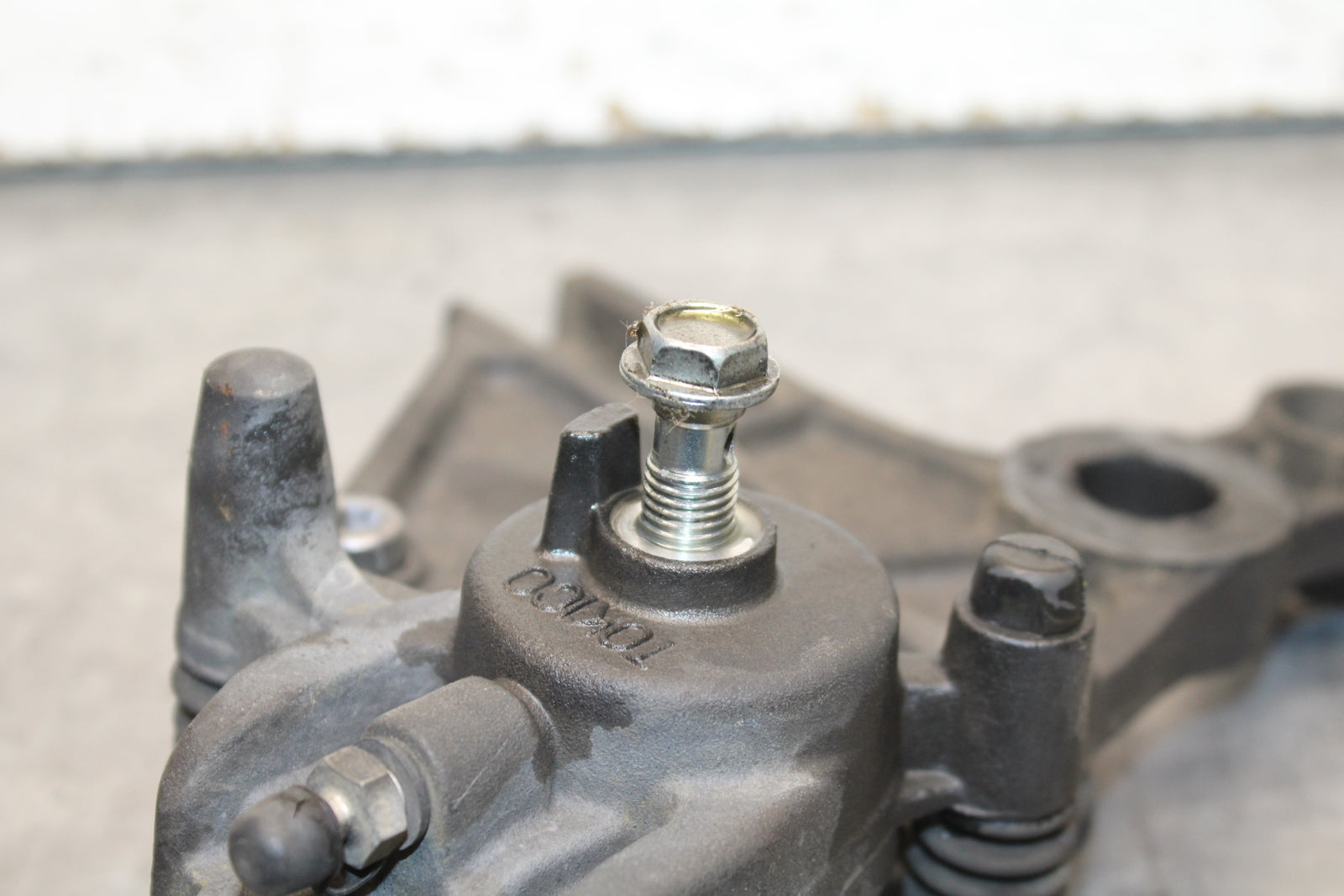 14-15 KAWASAKI NINJA 650 EX650F ABS REAR BRAKE CALIPER W MOUNT BRACKET BB741