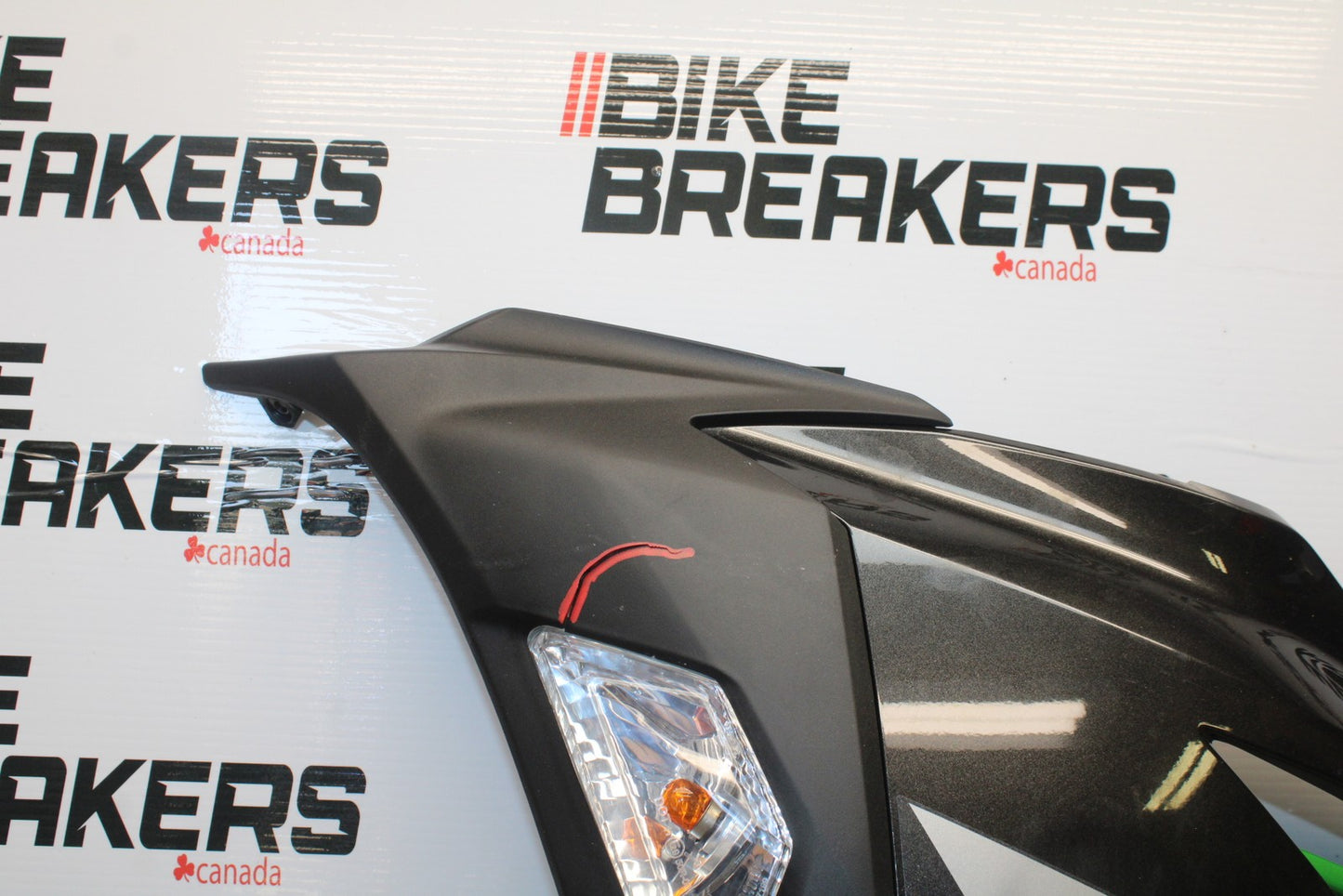 18-23 KAWASAKI NINJA 400 EX400 LEFT MID UPPER SIDE FAIRING COWL PLASTIC BB192