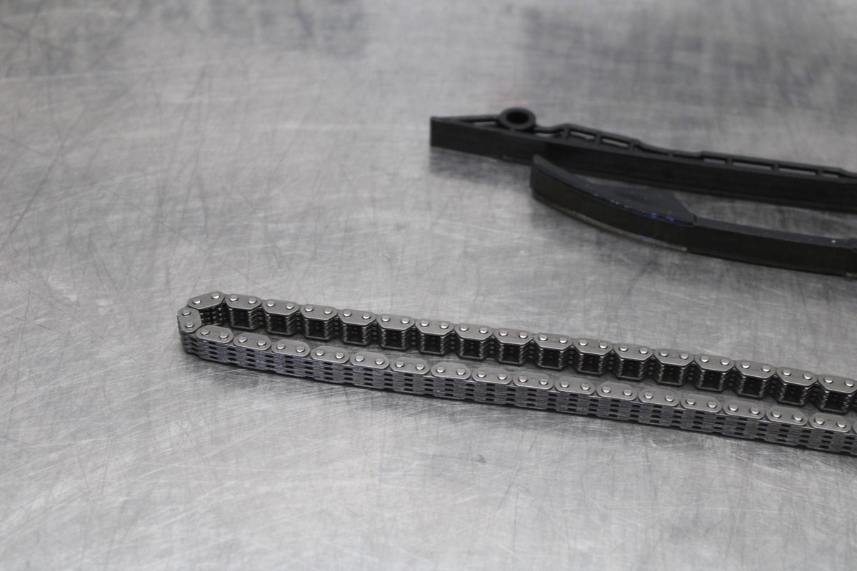 25 KAWASAKI Z900 CAM CHAIN WITH GUIDES BB928