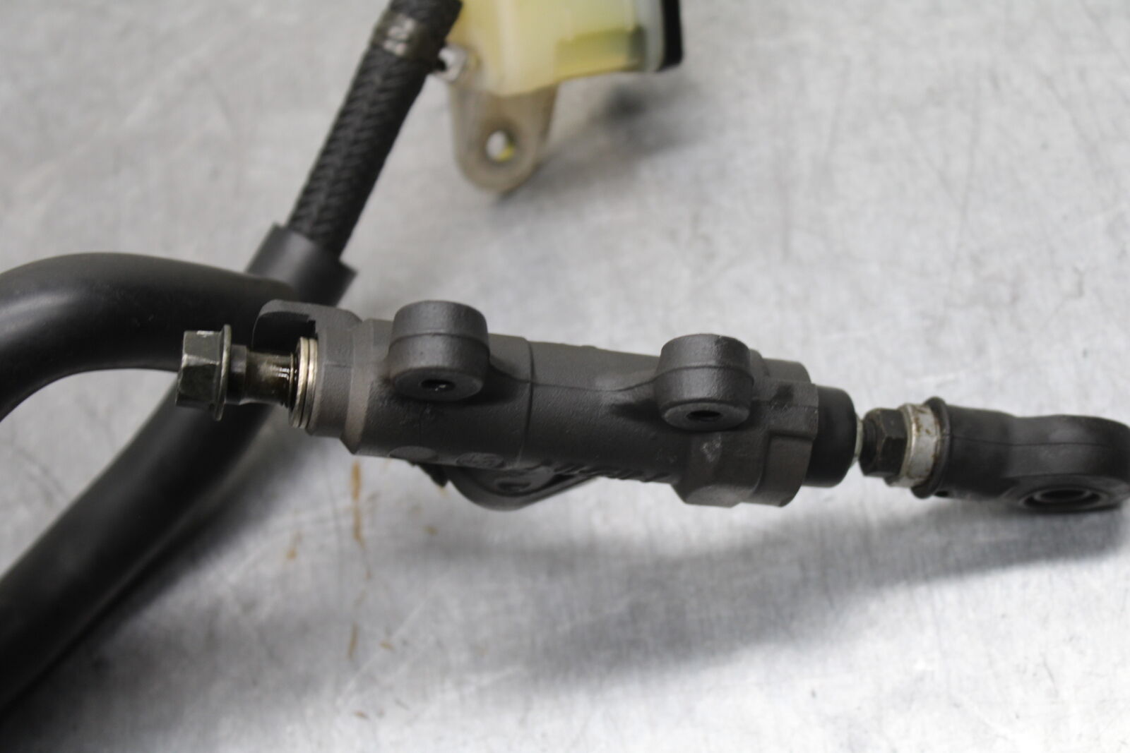 03-04 HONDA CBR600RR REAR BACK BRAKE MASTER CYLINDER W RESERVOIR BB114