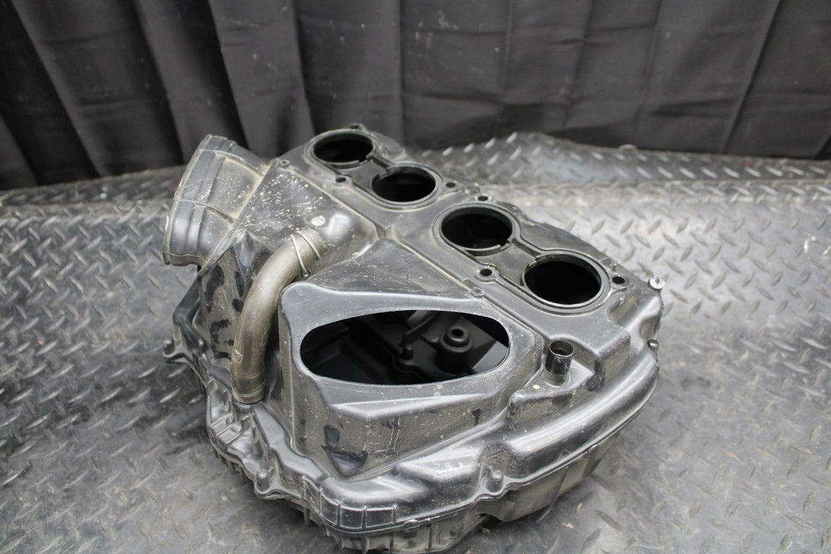 10-11 HONDA CBR1000RR AIRBOX AIR INTAKE FILTER BOX BB228